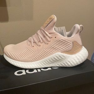 Adidas Alphaboost